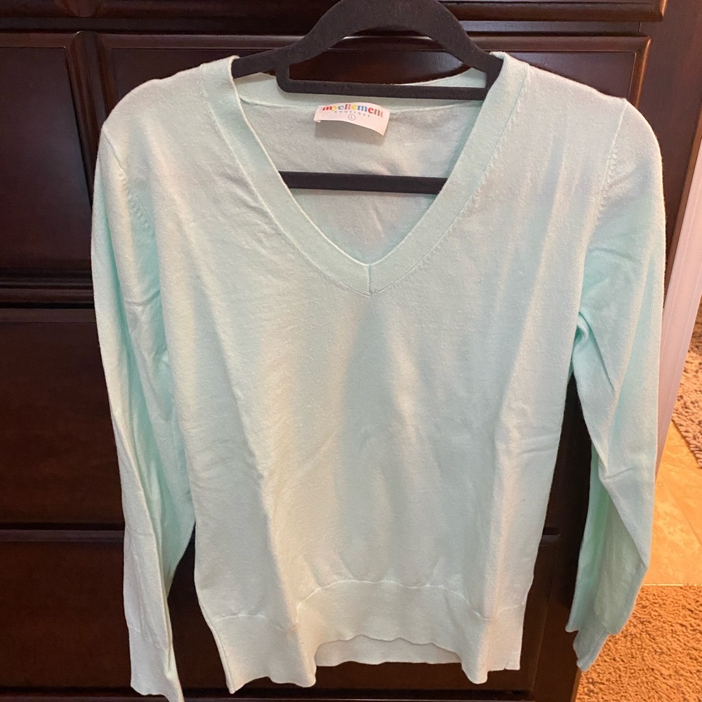 Women’s myellement V-Neck Sweater ice aqua size large ❄️